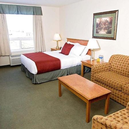 Service Plus Inns & Suites Drayton Valley Phòng bức ảnh