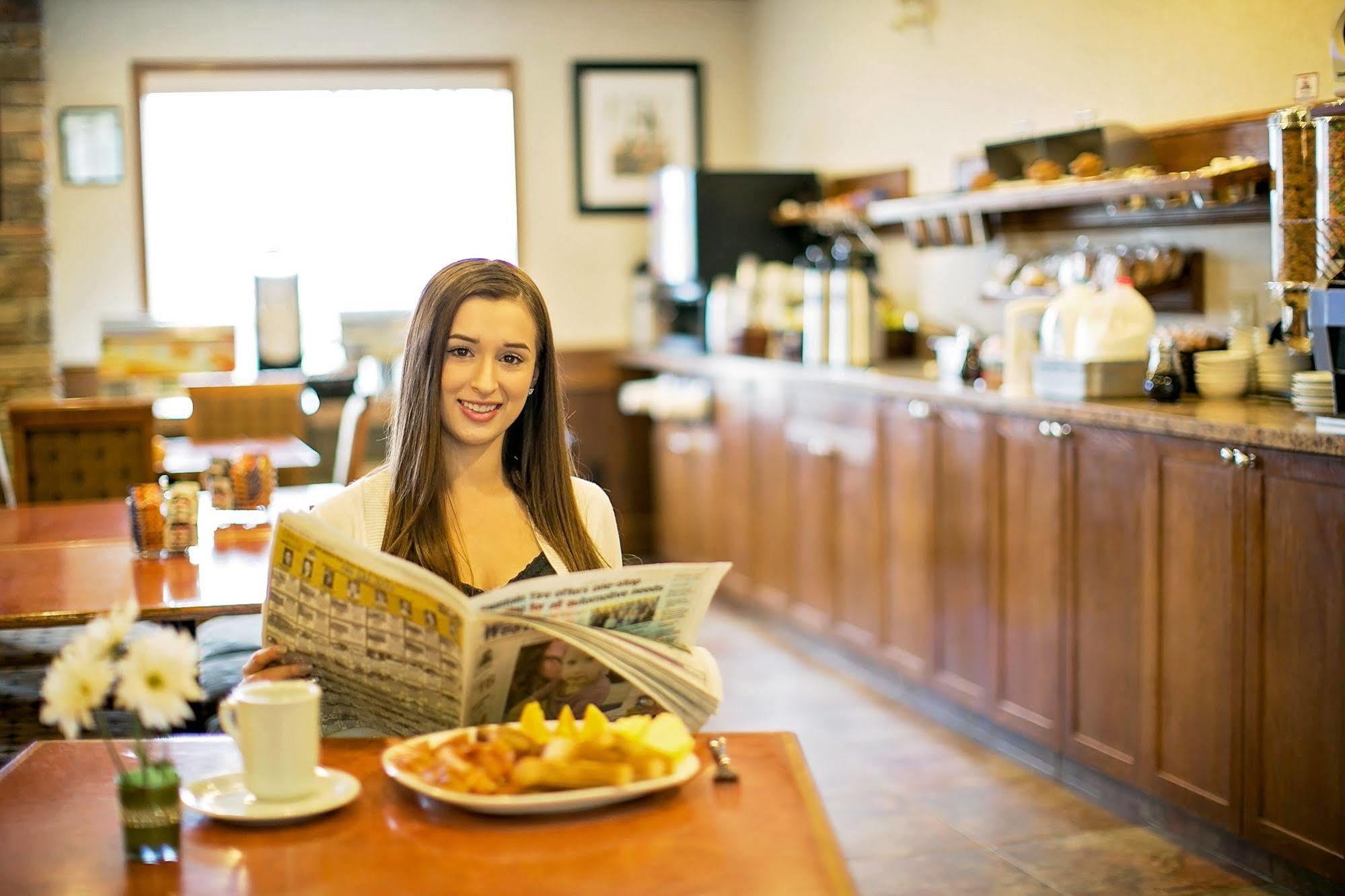 Service Plus Inns & Suites Drayton Valley Ngoại thất bức ảnh